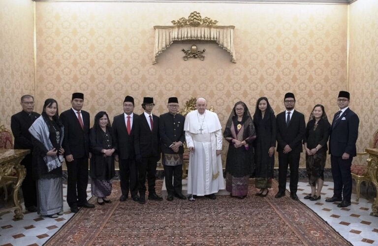 Dubes RI untuk Takhta Suci Vatikan Serahkan Surat Kepercayaan kepada Paus Fransiskus
