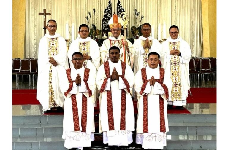 Tiga Frater SSCC Ditahbiskan Jadi Diakon, Ini Pesan Mgr Rubiyatmoko