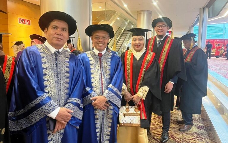 Dr Cris Kuntadi Raih Gelar Profesor dari Universiti Geomatika Malaysia