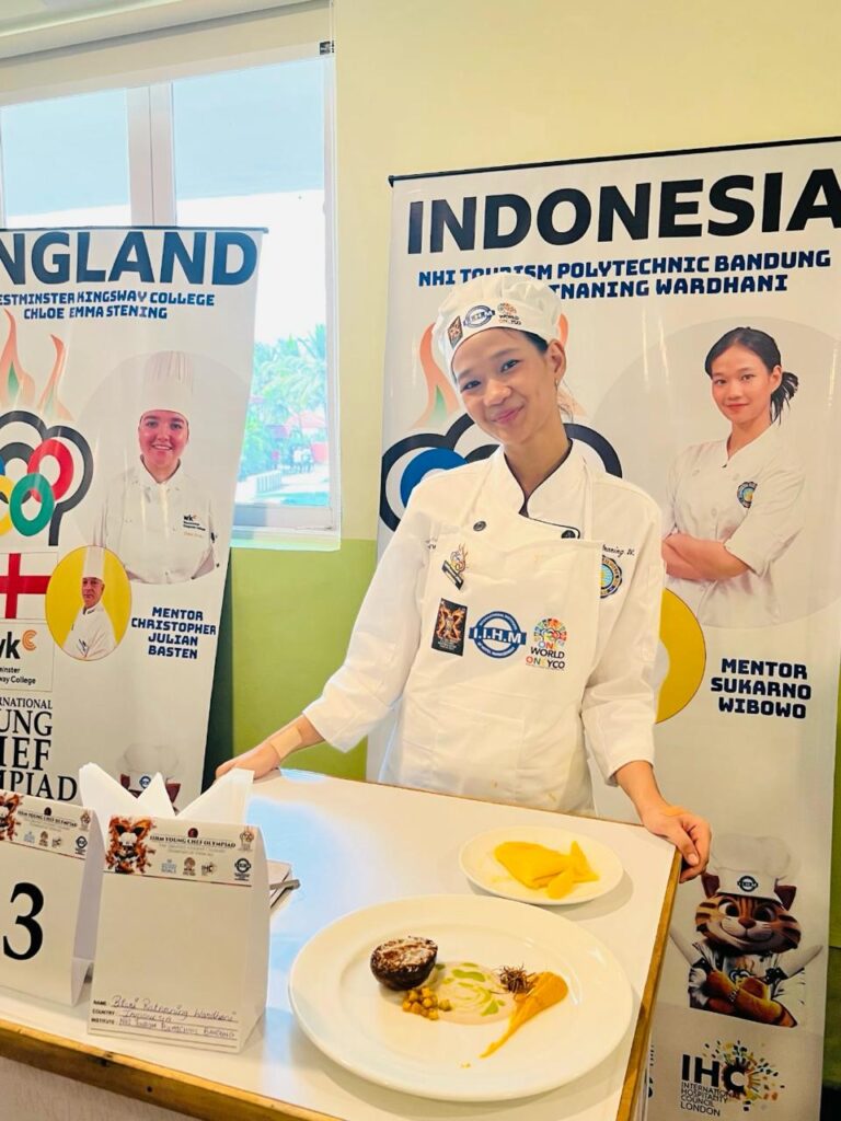 Poltekpar NHI Bandung Raih “3rd Best Knife Skill” di Ajang The 10th Young Chef Olympiad India