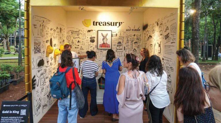 Treasury Apresiasi Nilai Emas Sekaligus Karya Seni di Art Jakarta Gardens