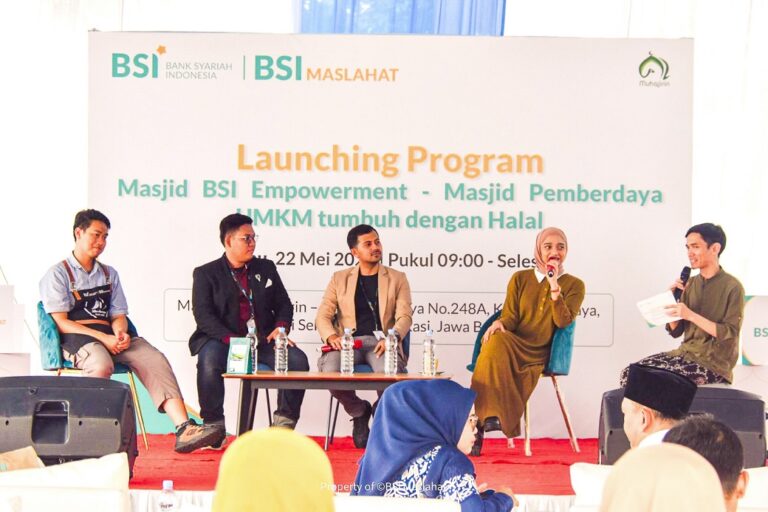 Program Masjid BSI Empowerment di Muhajirin Halal Center dan Rumah Sangrai Kopi Bekasi