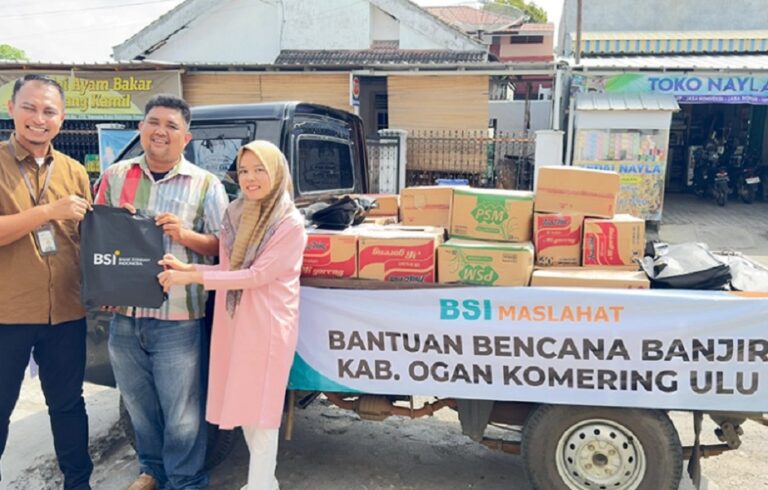 BSI Maslahat Salurkan Bantuan untuk Penyintas Banjir Ogan Komering Ulu