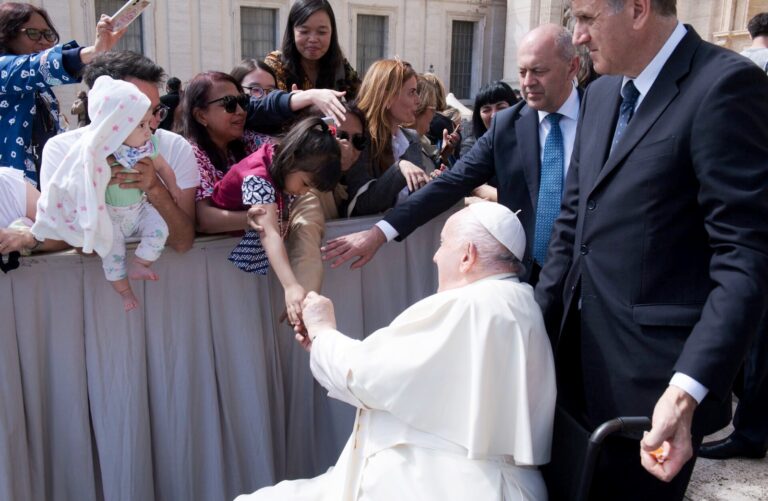 Caramelle di Papa Francesco per Cia