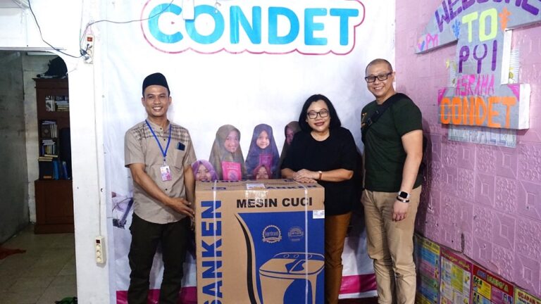 Alumni, Mahasiswa, dan Pimpinan UAJ Salurkan Donasi ke Sejumlah Panti Asuhan Lintas Agama