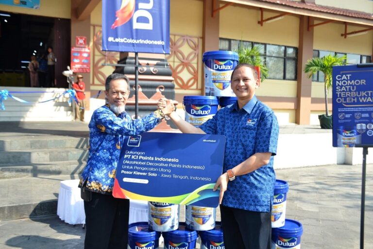 Pemkot Solo-AkzoNobel Indonesia Perindah Pasar Klewer Melalui Program Let’s Colour