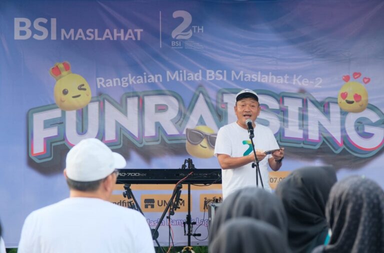 Milad ke-2, BSI Maslahat Fun Walk di CFD Jakarta dan Hadirkan Adera