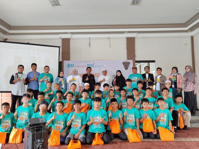 Gathering Sahabat Kebaikan Yatim BSI di Wisata Air Tirta Persada DM Pandeglang, Banten