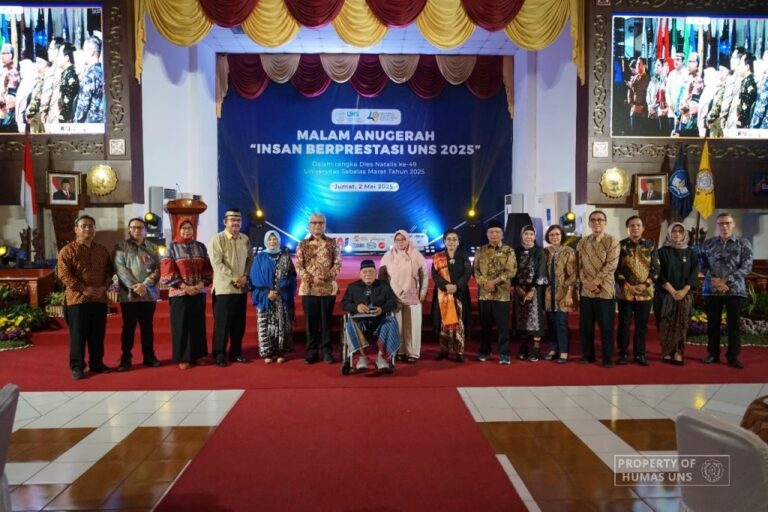 Hidup UNS Ditopang Empat Insan Ini, Siapa Mereka?