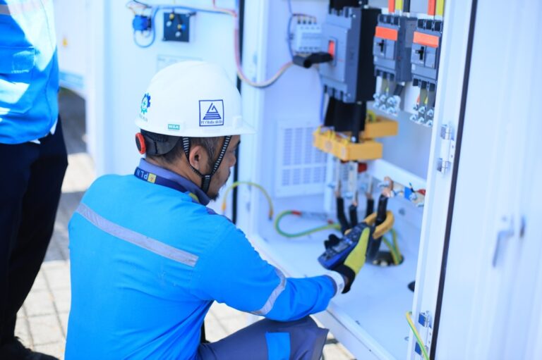 PLN Terus Perkuat Keandalan Pembangkit Sistem Kelistrikan Jawa