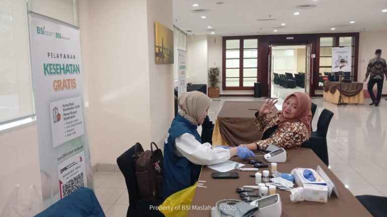 BSI Maslahat Perkuat Komitmen Layanan Sosial Lewat Pemeriksaan Kesehatan Gratis