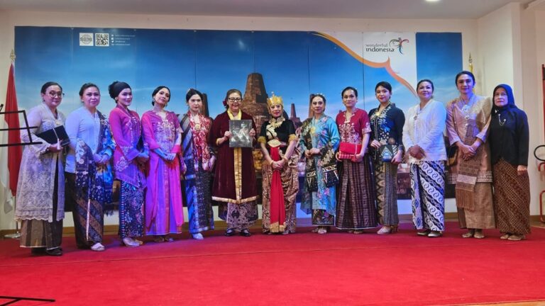 Kebaya Menari Tampilkan Semangat Kemanusiaan dan Keragaman Indonesia di KBRI Takhta Suci