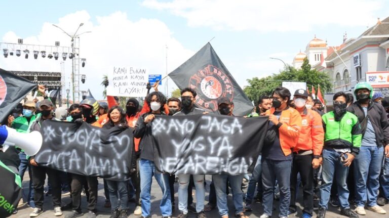 FYOB Serukan Persatuan dan Perdamaian: Ojol Jogja Bersatu untuk Indonesia Damai