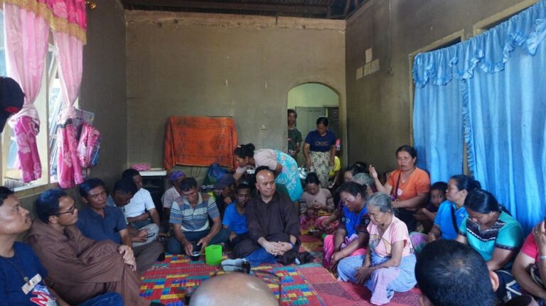 Para Ibu Tidak Bisa Berladang,  Anak Pejuang Kemerdakaan RI dari Sihaporas Curhat kepada Pastor dan Suster