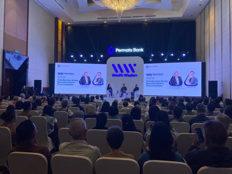 Wealth Wisdom 2025 Jakarta: Rhenald Kasali-Raymond Chin Berbagi Cerita untuk Generasi Penerus Hadapi Era VUCA