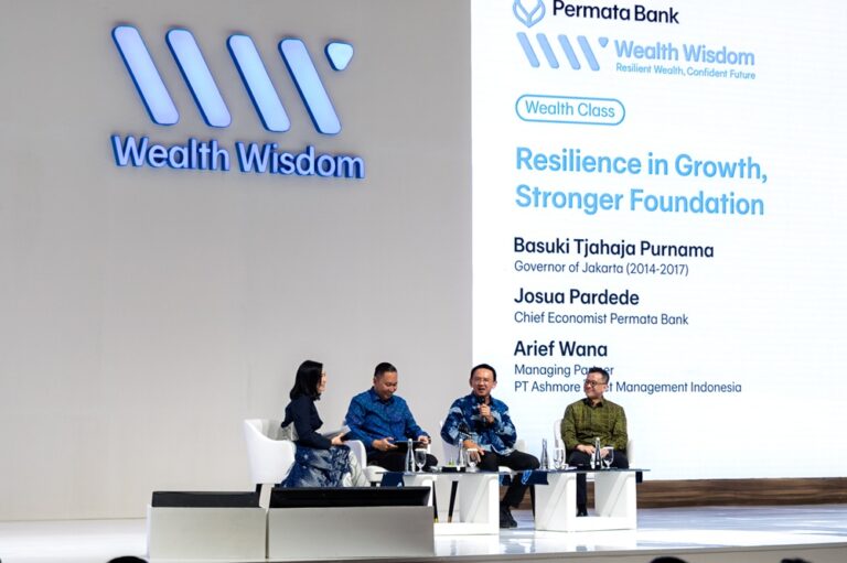 Para Ekonom Bagikan Perkembangan Dinamika Ekonomi Global-Domestik dan Strategi Pengelolaan Kekayaan serta Peluang Investasi