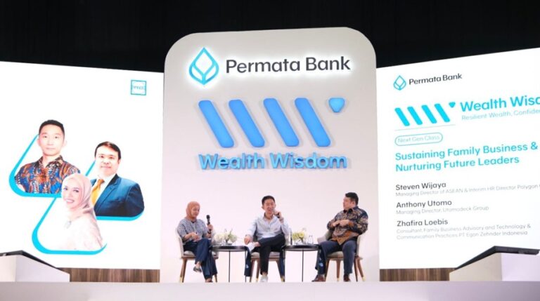 Wealth Wisdom 2025: Dua Pemimpin Bisnis Asal Surabaya Berbagi Tips Jaga Bisnis Keluarga dan Bangun Pemimpin Masa Depan