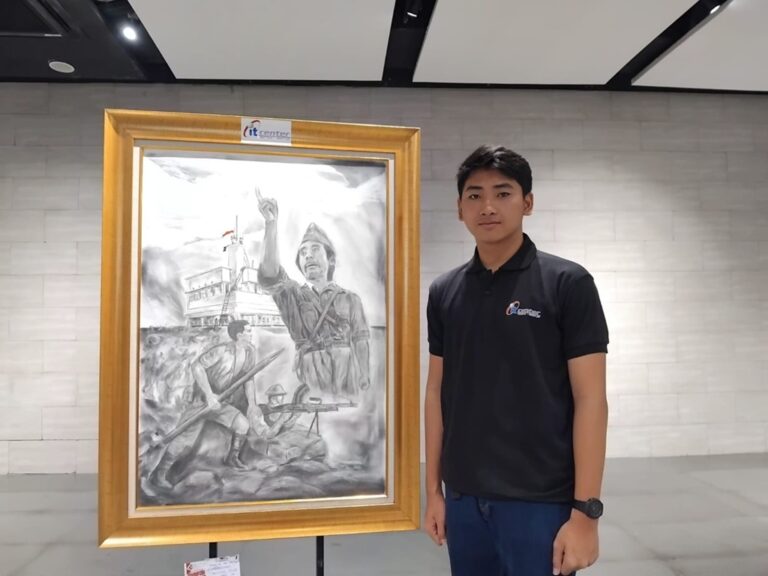 Berkat IT Center Manado, Pelukis Paus Fransiskus Ini Bisa Pameran di Surabaya