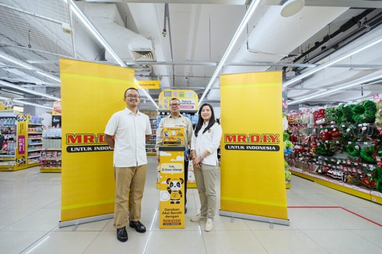 MR.D.I.Y. Indonesia Ekspansi 5 Kali Lipat Program Recycle Dropbox bersama Rekosistem