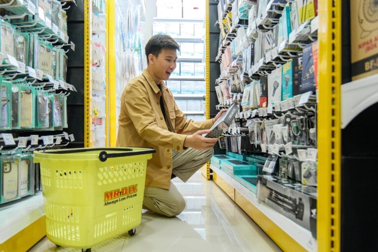 Belanja Cerdas, Finansial Terjaga: MR.D.I.Y. Ajak Generasi Muda Pilih Barang Berguna, Bukan Sekadar Viral
