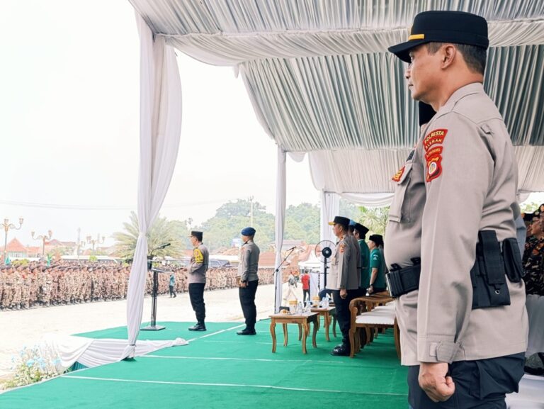 Apel 10.000 Banser di Cirebon: Kapolsek Ngaglik Terima Anugerah Riyanto Award