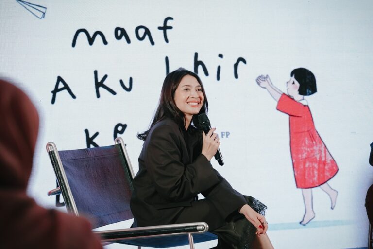 Marchella FP Luncurkan Buku “Maaf Aku Lahir Ke Bumi”, Sebuah Perjalanan Kontemplatif dalam Semesta NKCTHI