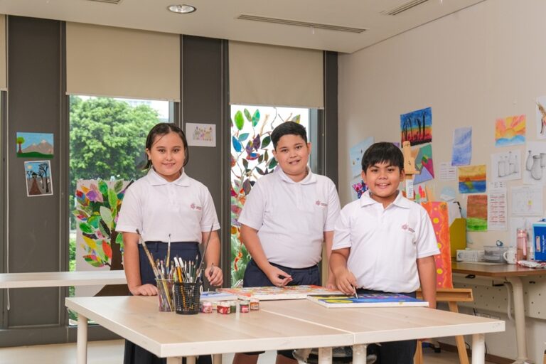 Mengulik Modern Parenting: Bagaimana Kolaborasi Rumah-Sekolah Membentuk Generasi Unggul