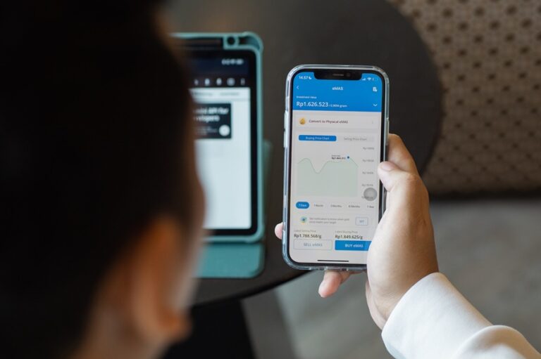 Datang Cuma Setahun Sekali, 4 Tips Investasikan THR dengan Emas