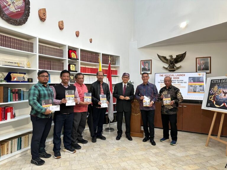 Diterbitkan PWKI-Palmerah Syndicate, Buku 75 Tahun Hubungan Diplomatik Indonesia–Takhta Suci Diluncurkan