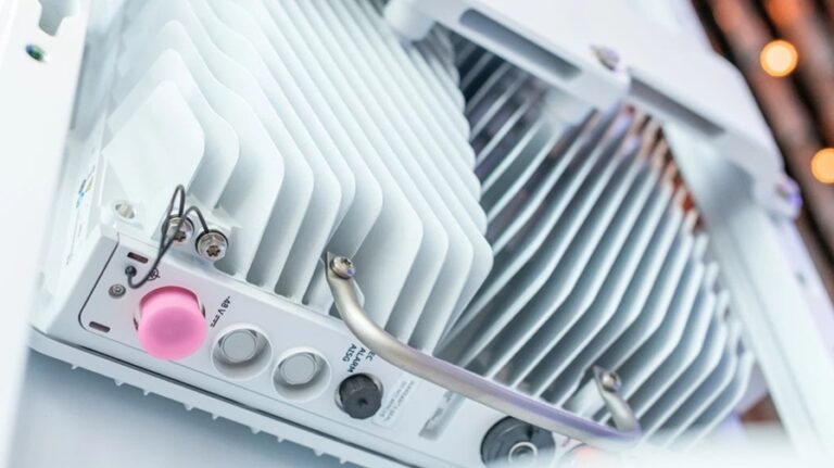 Dorong Jaringan Masa Depan Indonesia, Ericsson Luncurkan Radio-Software Berbasis AI