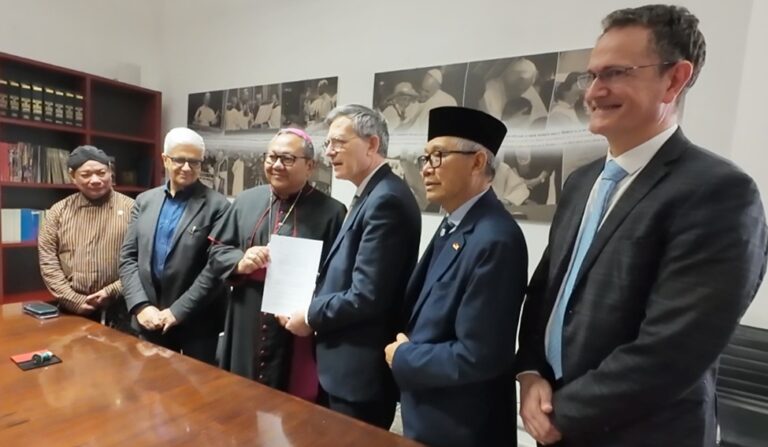 Cerita di Balik Indonesia jadi Bahasa Resmi di Vatikan