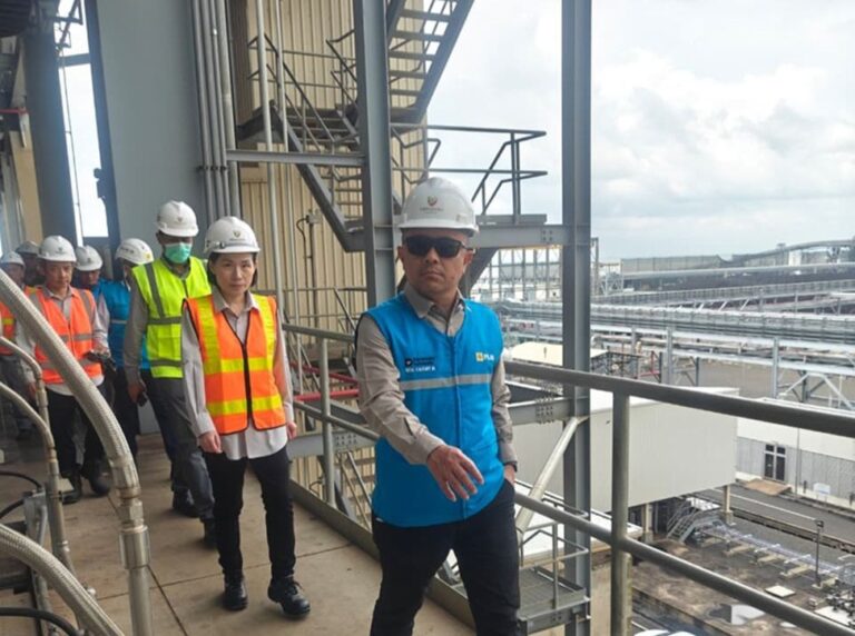 Direktur PLN Kunjungi Dua PLTU Besar di Jateng Pastikan Batu Bara Aman