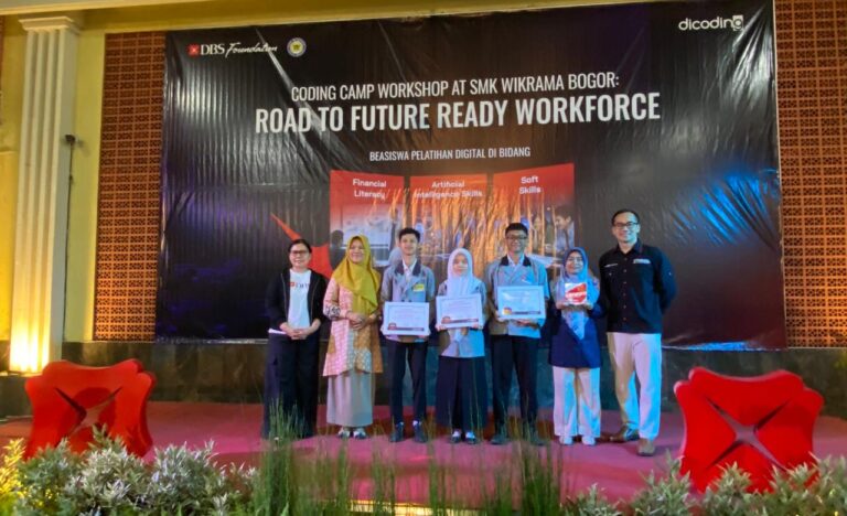 Siapkan Siswa Bekerja di Era AI, DBS Foundation-Dicoding Gelar Coding Camp Workshop di SMK Wikrama Bogor
