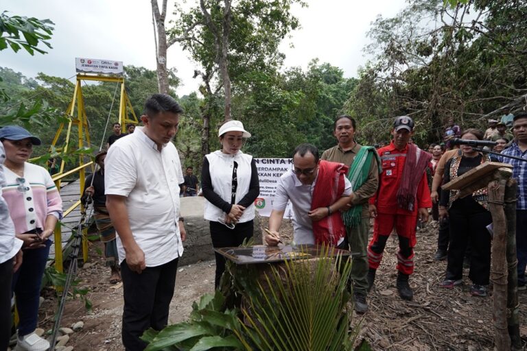 DAAI TV Resmikan Jembatan Cinta Kasih demi Akses Aman Ribuan Warga di Sumba