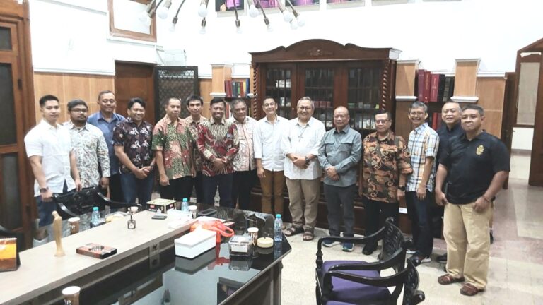 Terima PWKI, Ketua Komisi Komsos KWI Ajak Wartawan Kembali ke Jati Dirinya