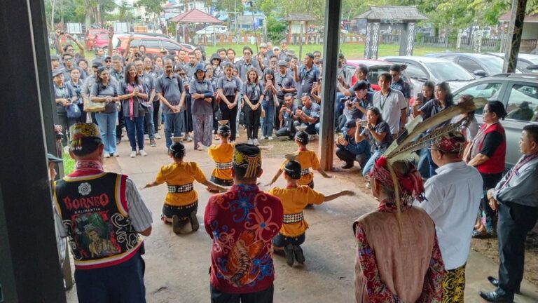Nikmati Keragaman Budaya, Peserta PKSN XIII Sambangi Komunitas Etnis di Pontianak