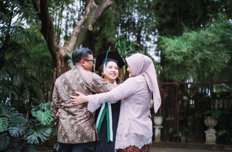 Penting, Ketahanan Finansial untuk Persiapan Studi Perguruan Tinggi