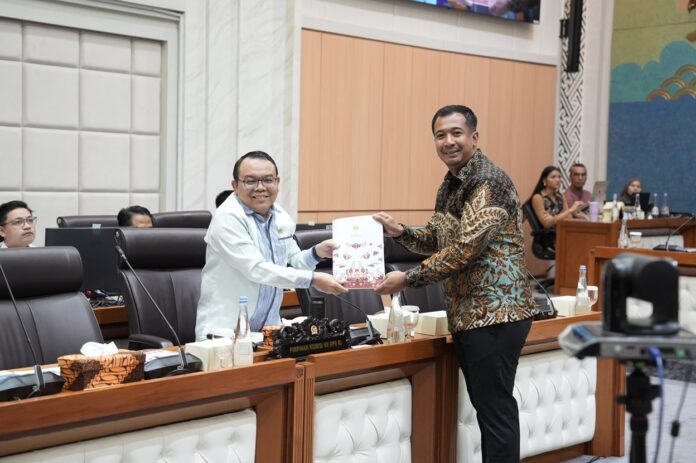 Ade Jona Prasetyo
