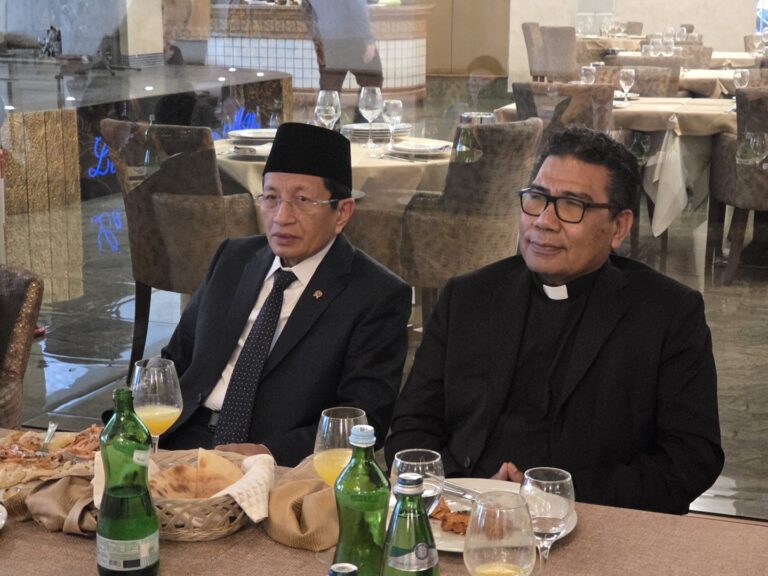 Menag Nasaruddin Umar: Belum Sempurna Kalau Belum Ketemu Romo